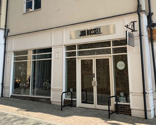 PROMINENT RETAIL UNIT,  C2 Pioneer Square, Bicester, OX26 6FA