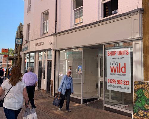 TOWN CENTRE SHOP UNIT UNDER OFFER, 3a Parsons Street, Banbury, OX16 5LW