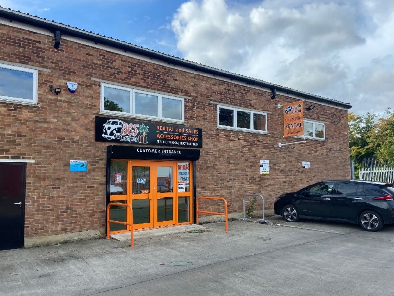 St Edburg's Hall, Priory Road, Bicester OX26 6BL